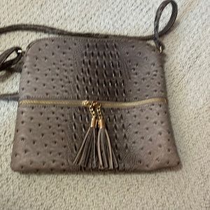 Amazon crossbody